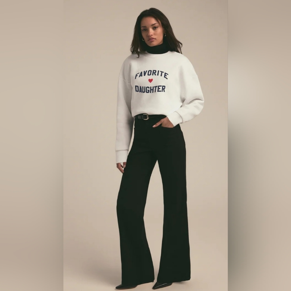 BNWOT. Favorite Daughter White Crewneck Sweatshirt.
